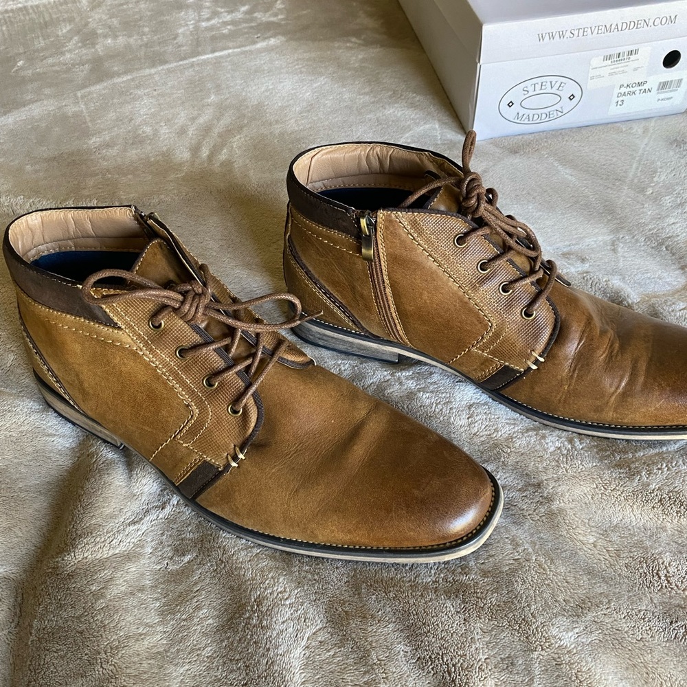 Steve Madden Leather Chukka Boot
